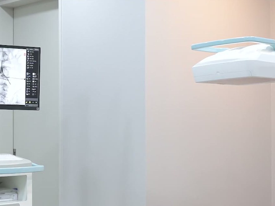 Examination room with an imaging monitor